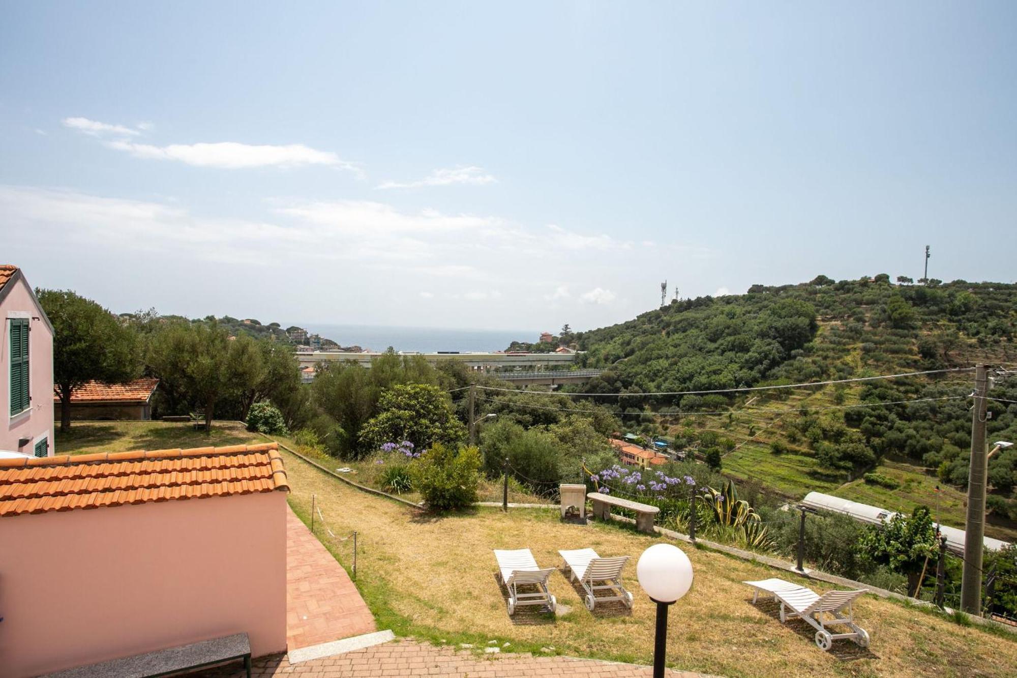 Villa Zafferano Suites Celle Ligure Exterior photo