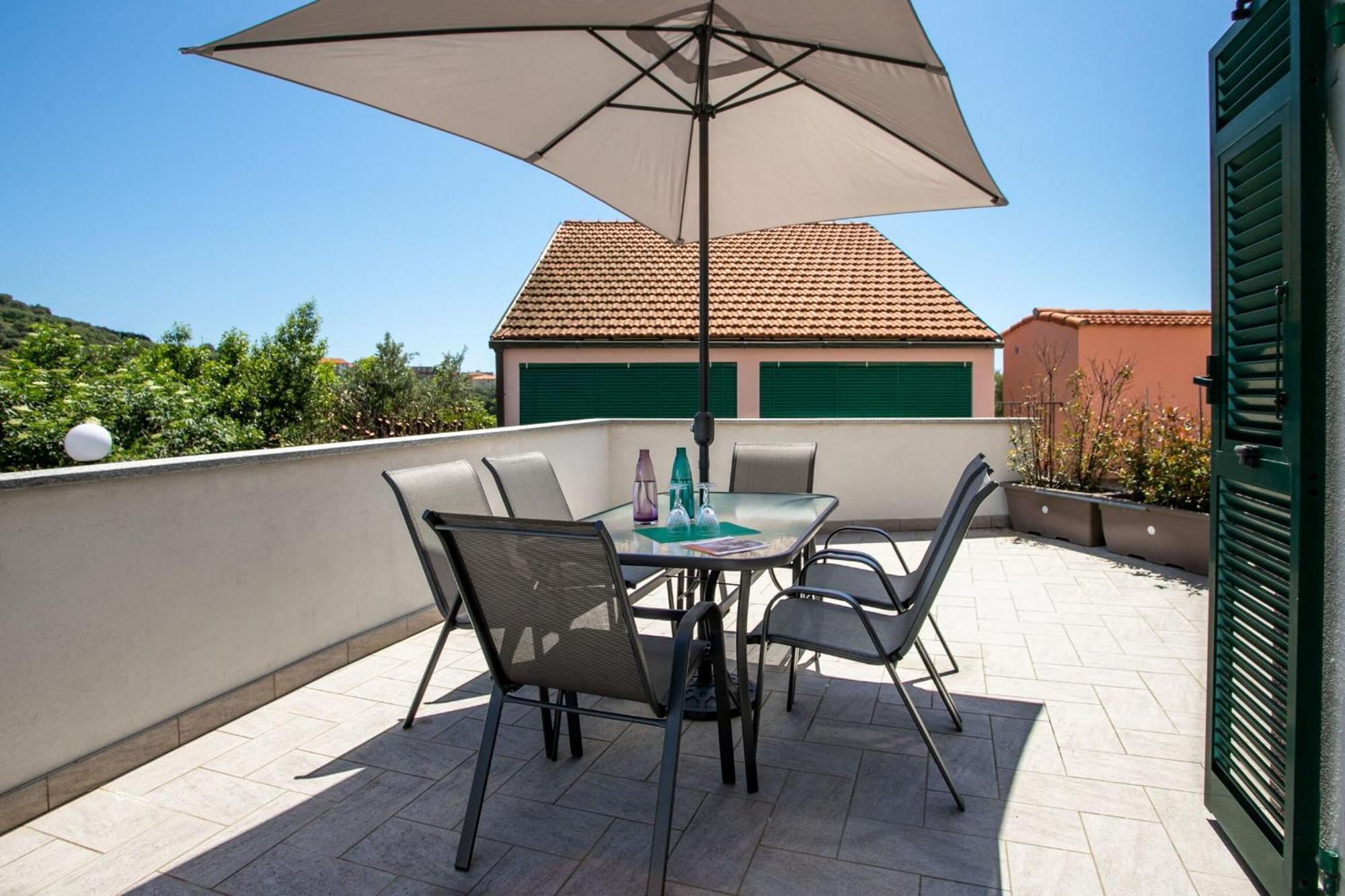 Villa Zafferano Suites Celle Ligure Exterior photo